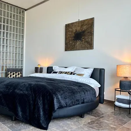 Penthouse Paradise Stunning City Views Apartment