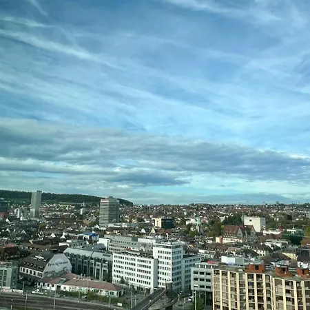 Penthouse Paradise Stunning City Views Apartment *