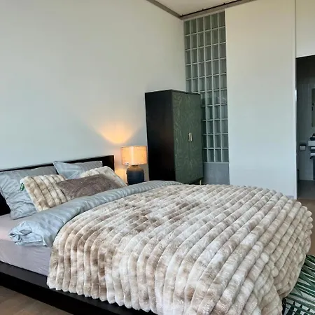 Penthouse Paradise Stunning City Views