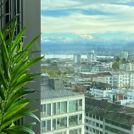 Penthouse Paradise Stunning City Views Zurigo
