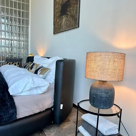דירה Penthouse Paradise Stunning City Views
