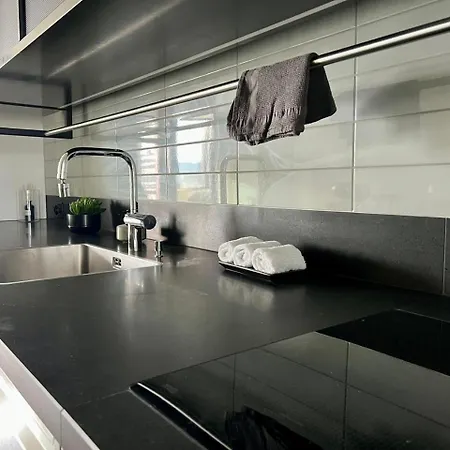 דירה Penthouse Paradise Stunning City Views